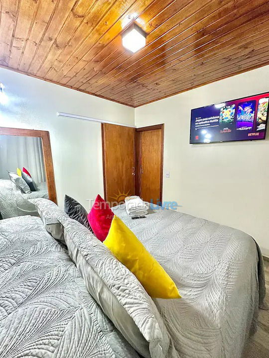 Casa para aluguel de temporada em Campos do Jordão (Jardim Floriano Pinheiro)
