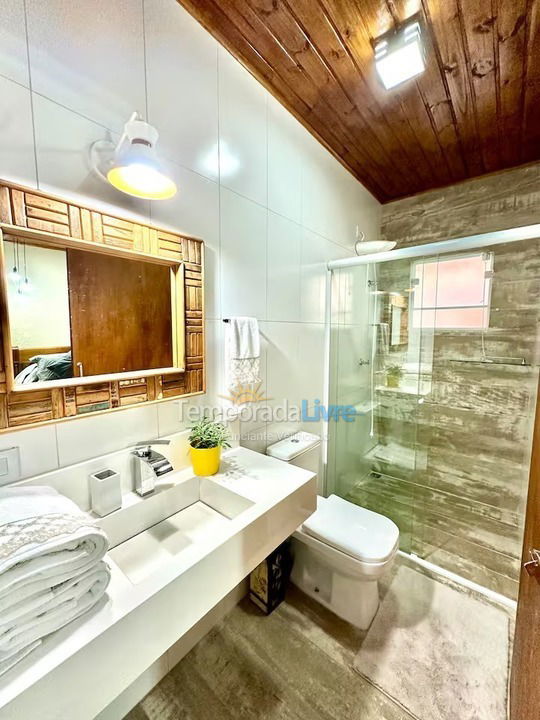 Casa para aluguel de temporada em Campos do Jordão (Jardim Floriano Pinheiro)