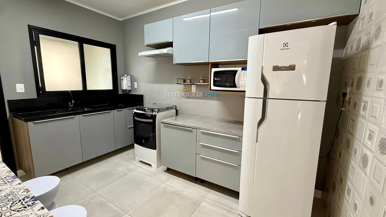 Apartamento para alquiler de vacaciones em Praia Grande (Canto do Forte)