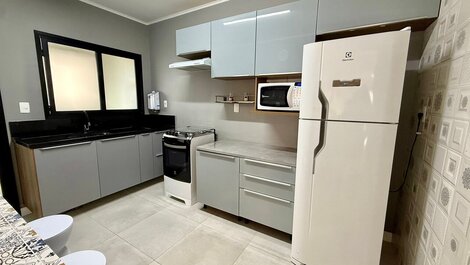 F052 - Apartamento con Balcón y Suite en la Mejor Ubicación