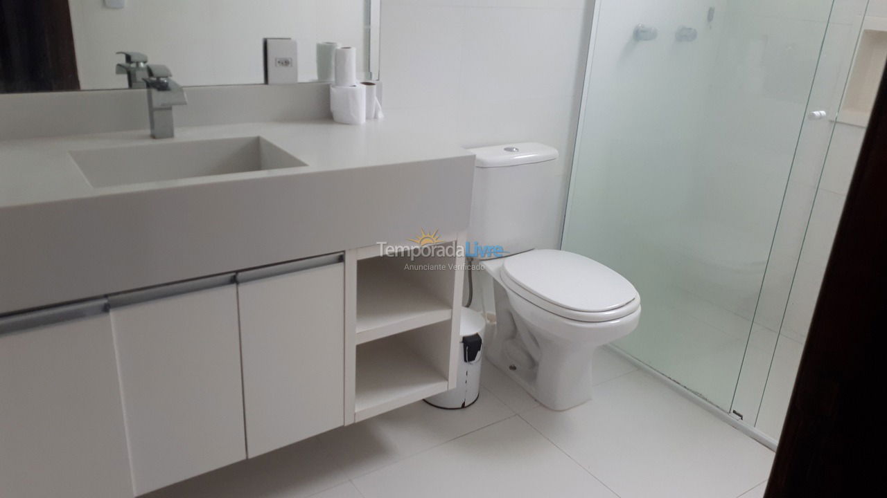 Casa para aluguel de temporada em Guarujá (Enseada)