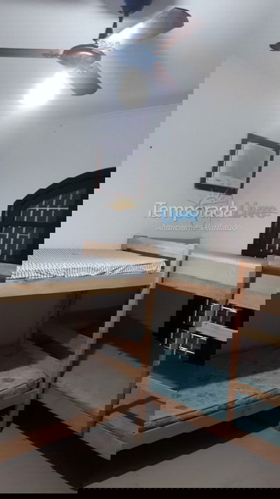 Casa para aluguel de temporada em Guarujá (Enseada)