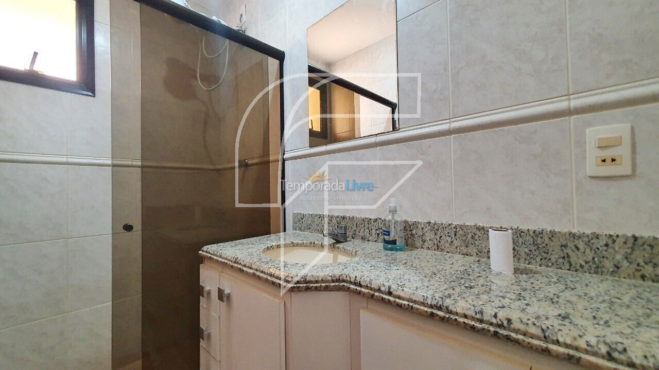 Apartamento para aluguel de temporada em Guarapari (Praia do Morro)