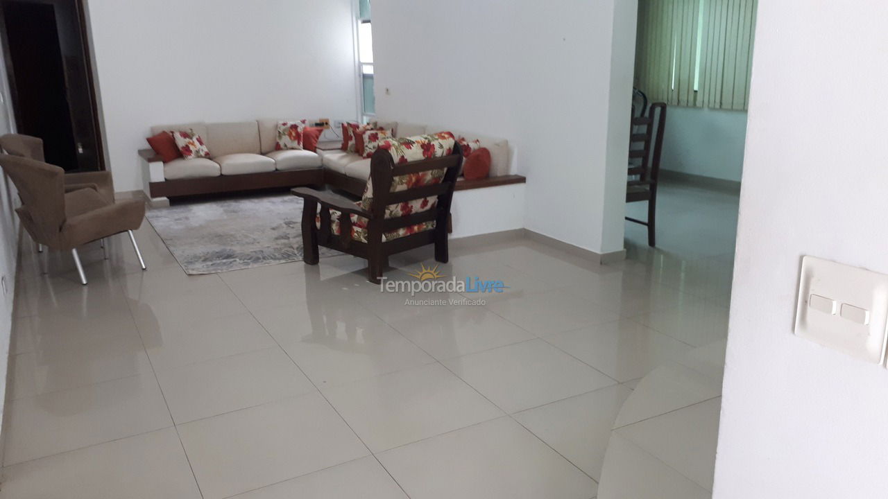Casa para aluguel de temporada em Guarujá (Enseada)