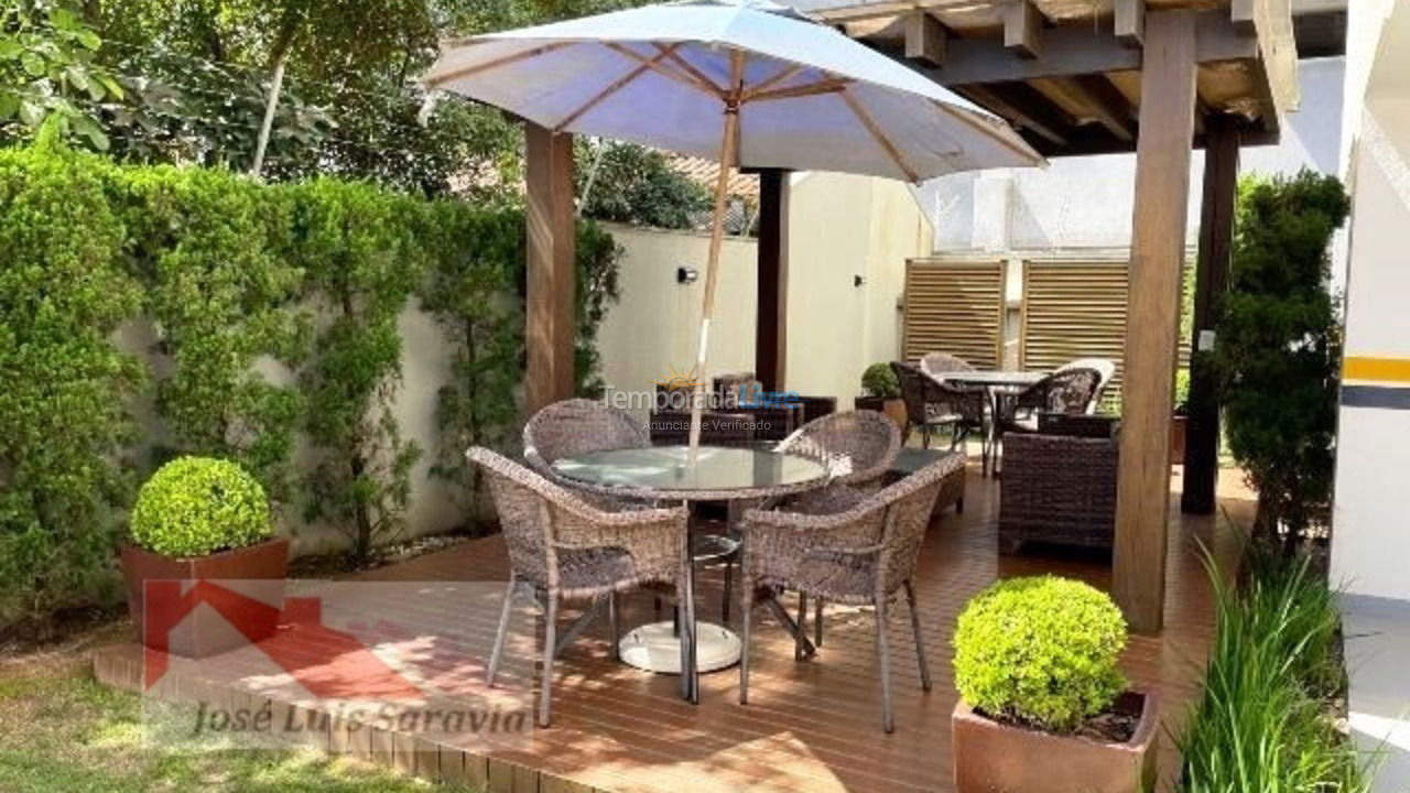 Apartamento para aluguel de temporada em Bombinhas (Praia de Bombas)