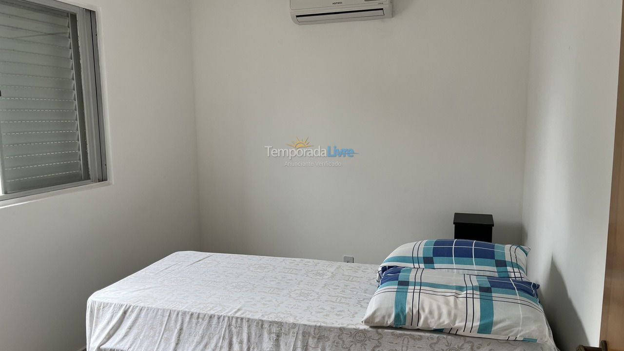 Apartment for vacation rental in Matinhos (Balneário Flamingo)