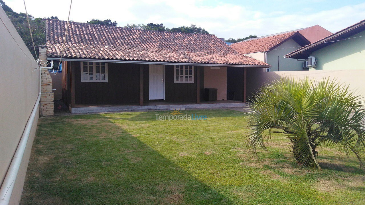 Casa para alquiler de vacaciones em Bombinhas (Mariscal)