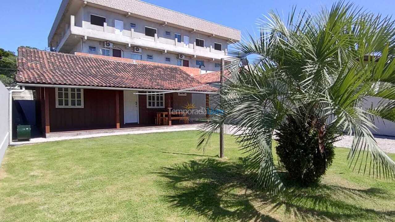 Casa para alquiler de vacaciones em Bombinhas (Mariscal)