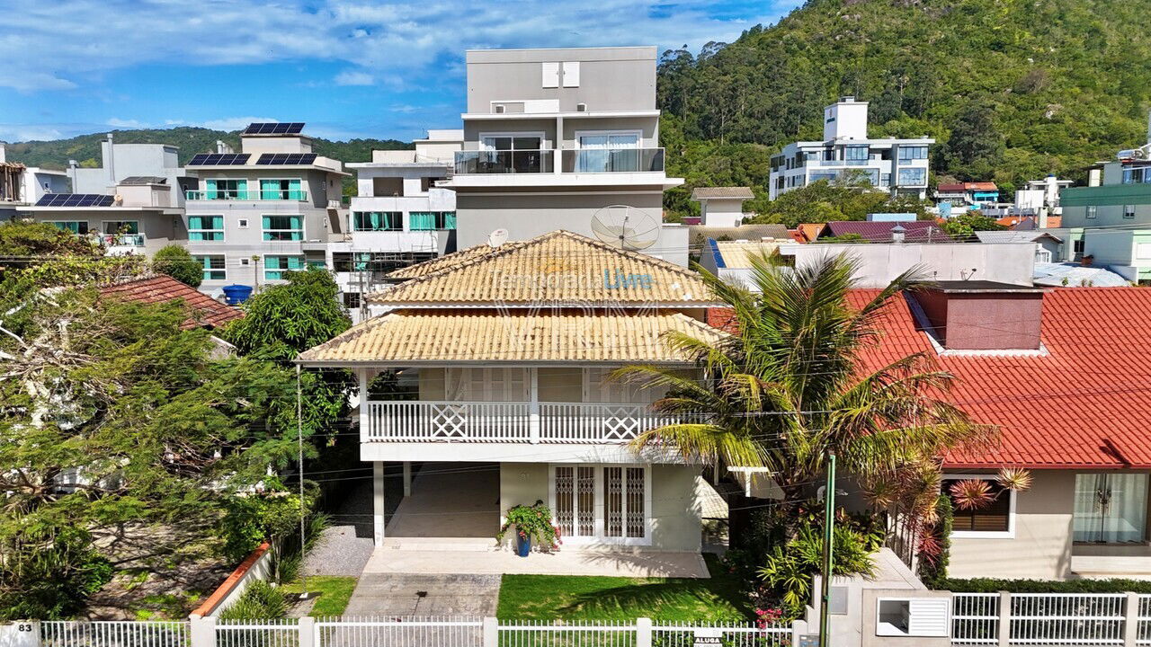 House for vacation rental in Bombinhas (Canto Grande)