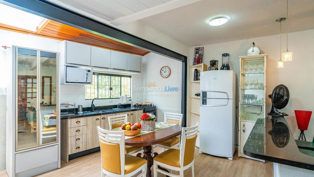 Casa para alquiler de vacaciones em Florianópolis (Cachoeira do Bom Jesus)