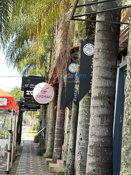 Casa para aluguel de temporada em Florianópolis (Jurere Tradicional)