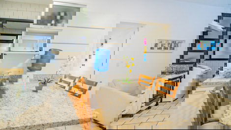 Lindo ap de dois quartos, de frente e com vista para o mar (C131)