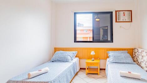 Lindo apartamento 2 quartos em condomínio de frente para o mar (C181)