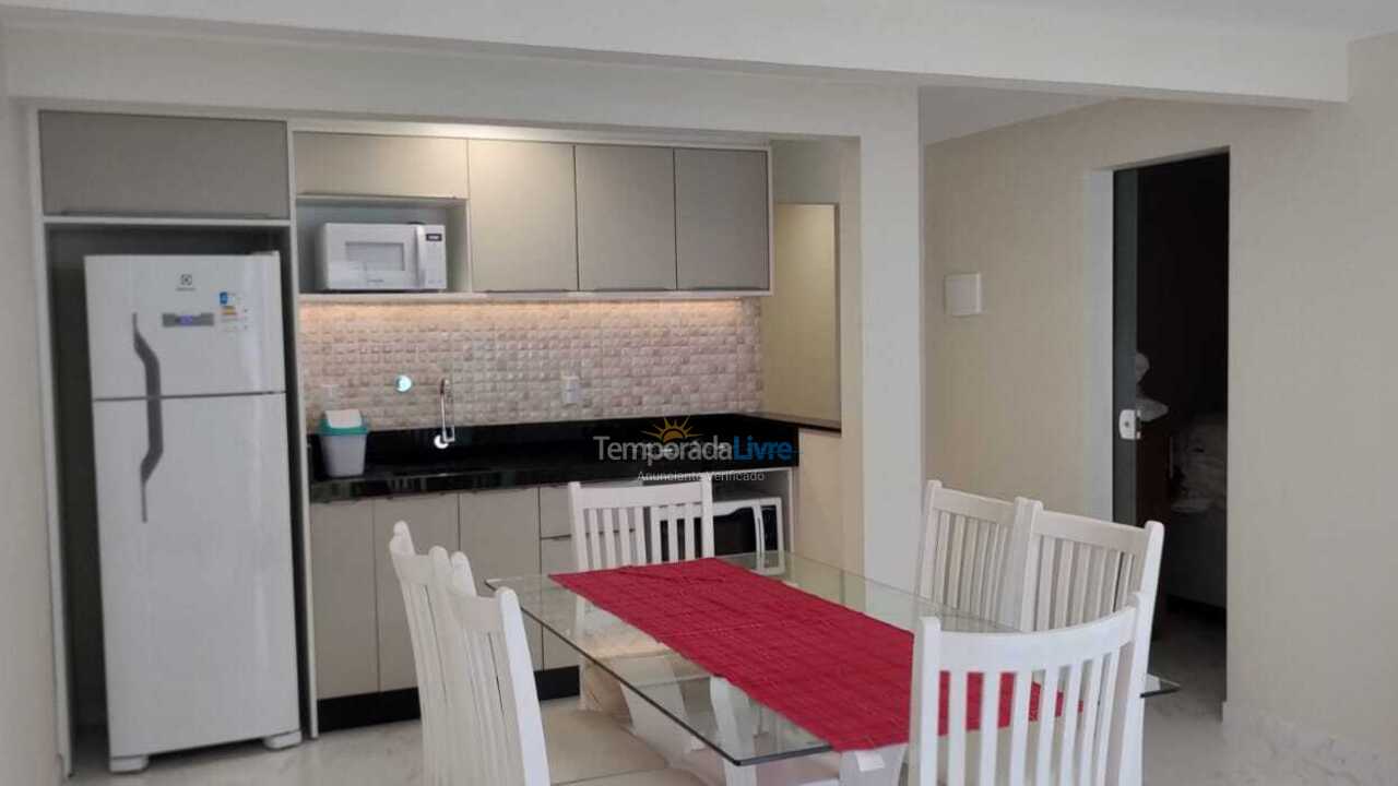 Apartamento para aluguel de temporada em Bombinhas (Centro de Bombinhas)