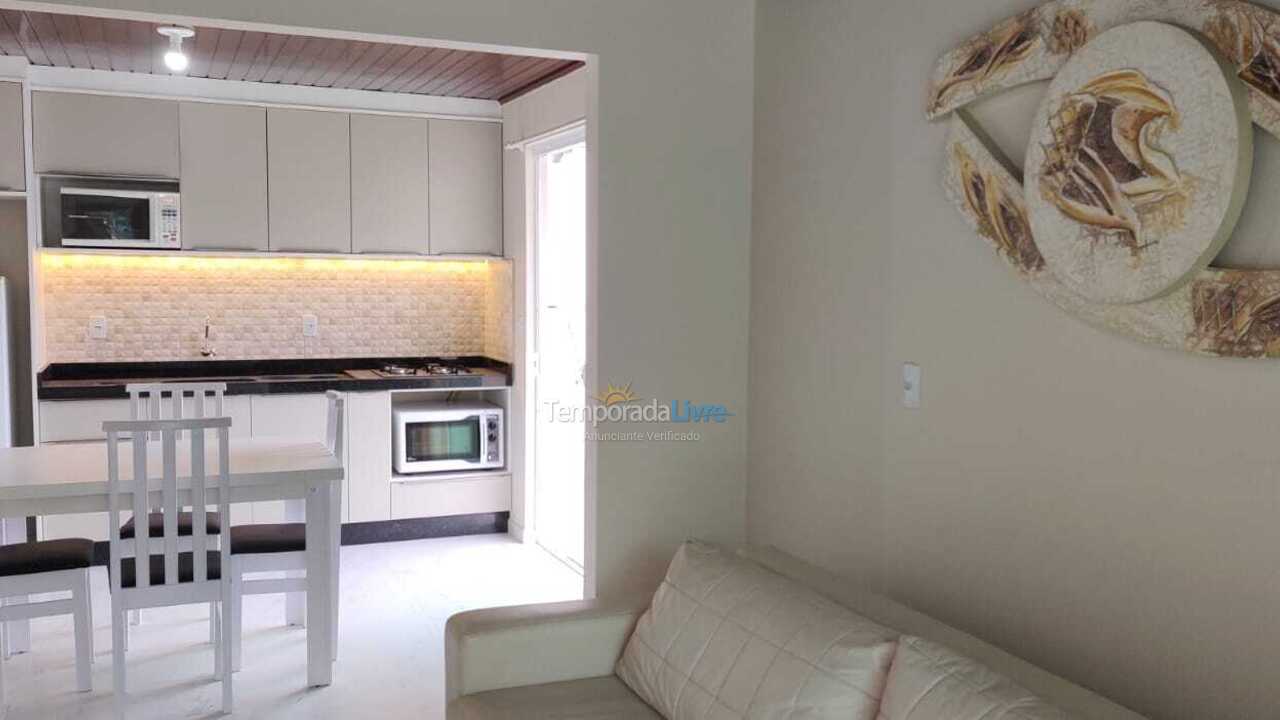 Apartamento para aluguel de temporada em Bombinhas (Centro de Bombinhas)