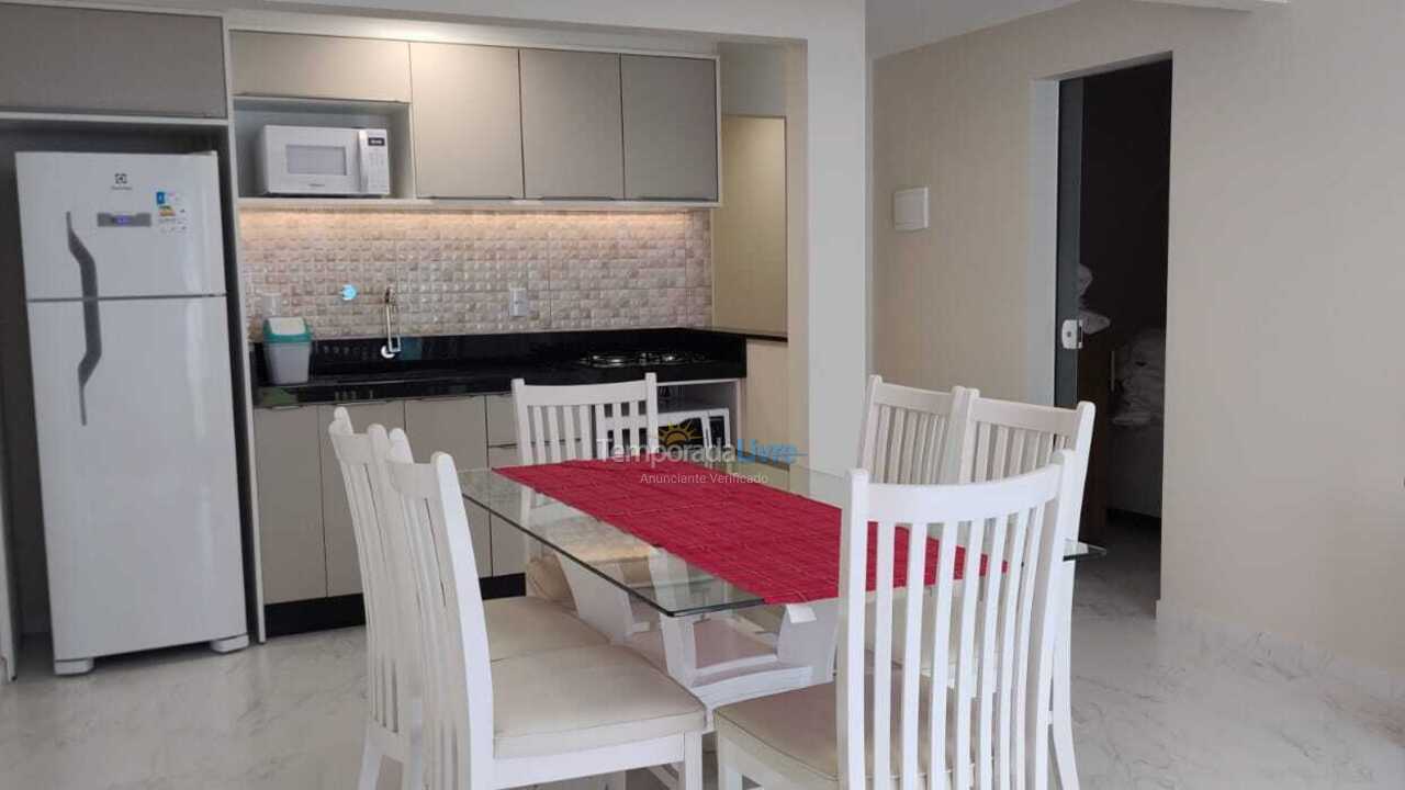 Apartamento para aluguel de temporada em Bombinhas (Centro de Bombinhas)