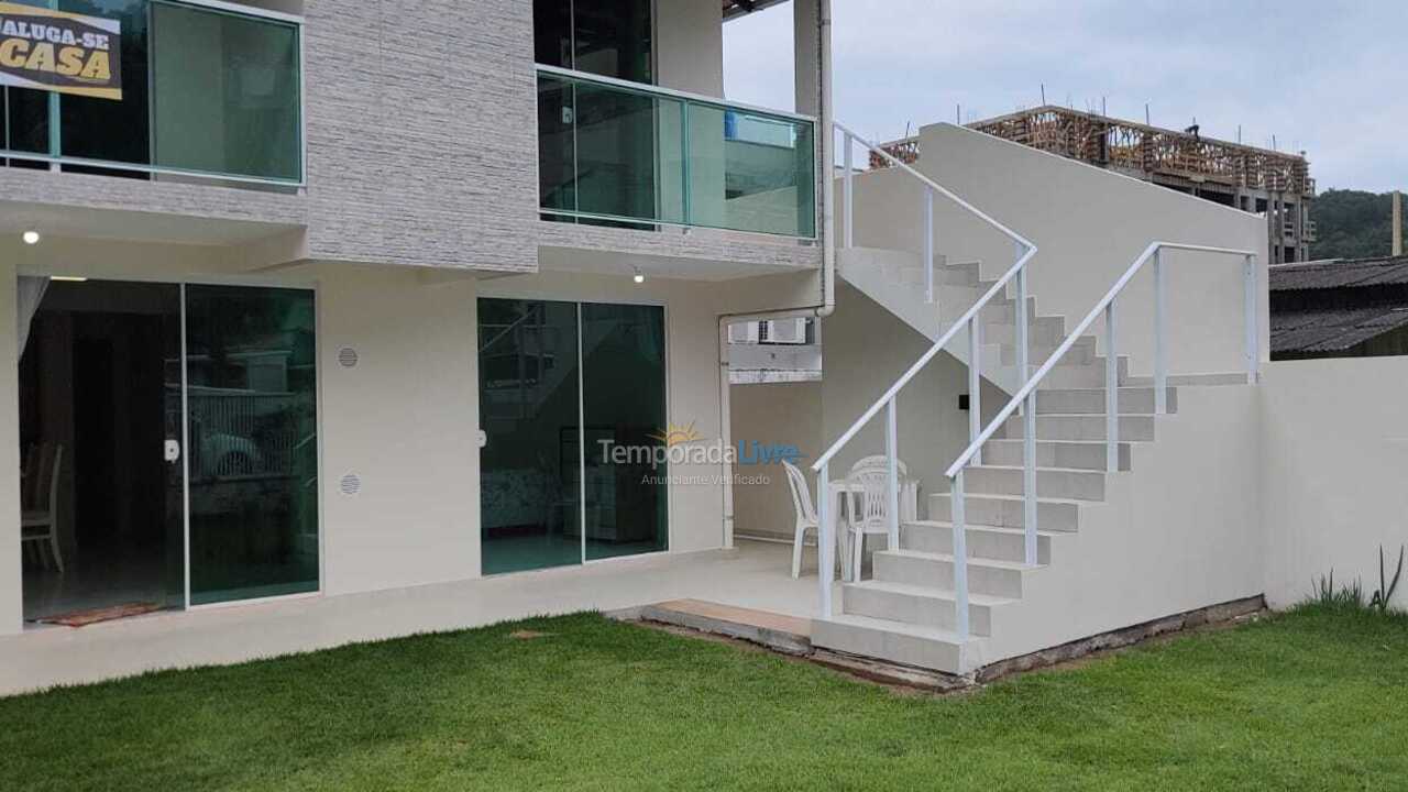 Apartamento para aluguel de temporada em Bombinhas (Centro de Bombinhas)
