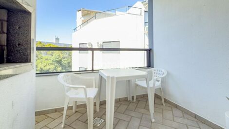 Hermoso apartamento de 2 habitaciones en condominio frente al mar.