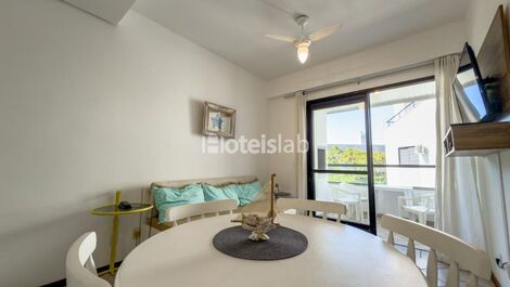 Hermoso apartamento de 2 habitaciones en condominio frente al mar.