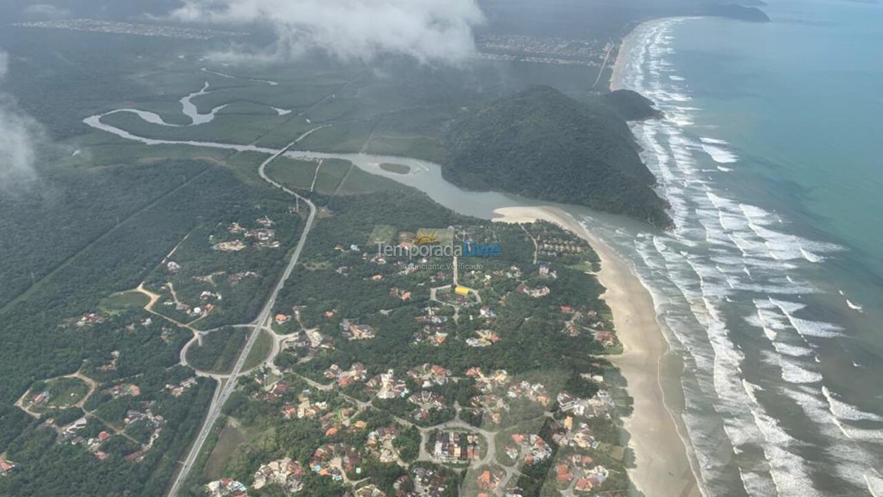 Vista aérea praia/rio Apartamento para aluguel de temporada em Bertioga (Praia de Guaratuba)