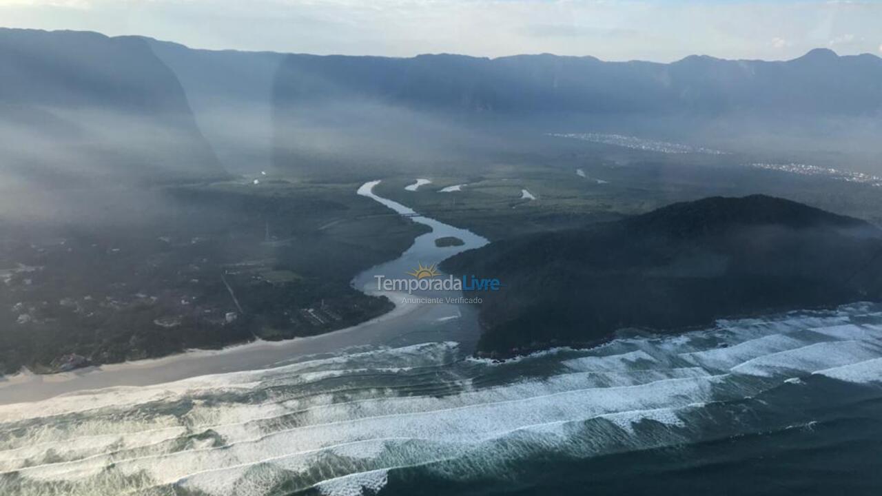 Vista aérea a partir do mar Apartamento para aluguel de temporada em Bertioga (Praia de Guaratuba)