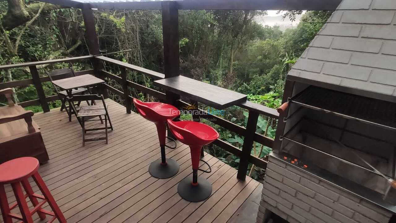 Casa para aluguel de temporada em Imbituba (Praia do Rosa)