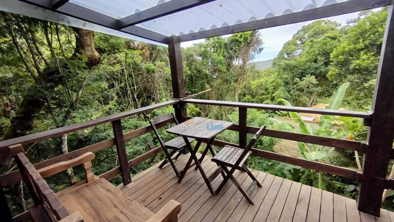 Casa para aluguel de temporada em Imbituba (Praia do Rosa)
