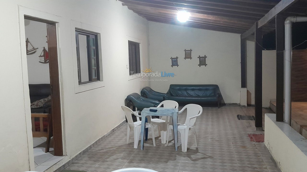 Casa para aluguel de temporada em Ubatuba (Pereque Açu)