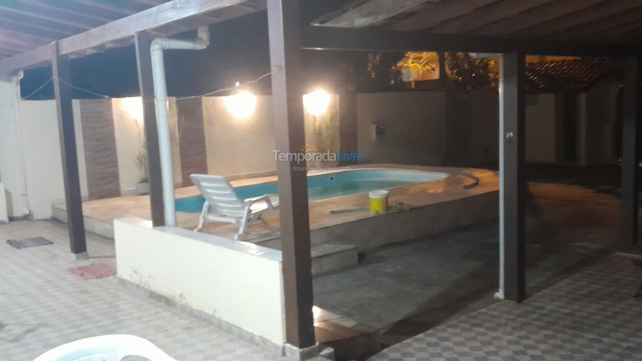 Casa para aluguel de temporada em Ubatuba (Pereque Açu)