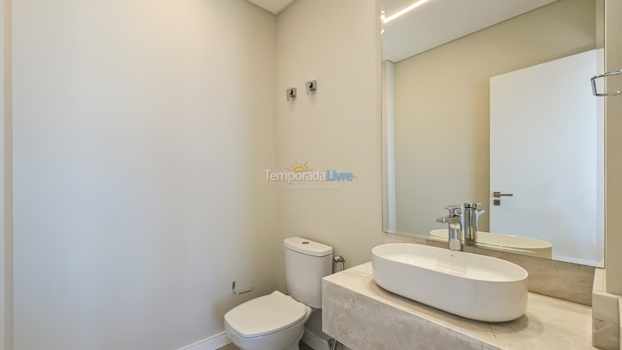 Apartment for vacation rental in Bombinhas (Mariscal)