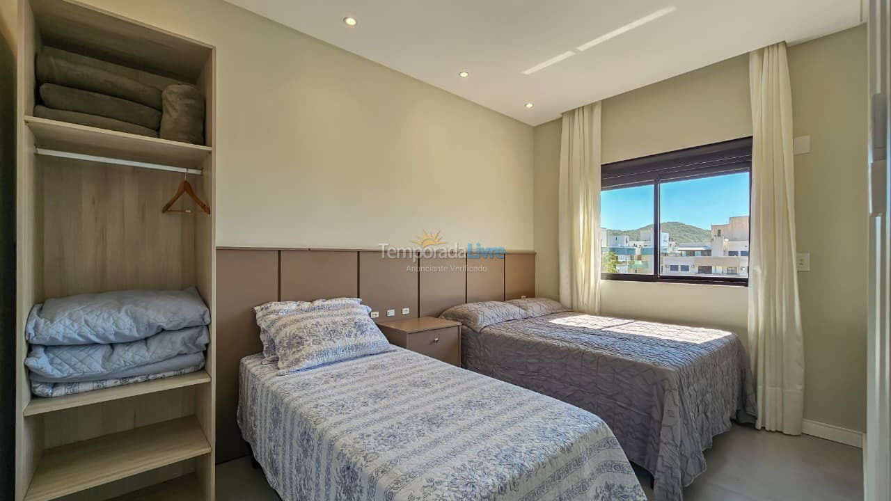 Apartment for vacation rental in Bombinhas (Mariscal)