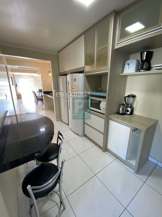 Apartamento para aluguel de temporada em Bombinhas (Praia de Bombas)