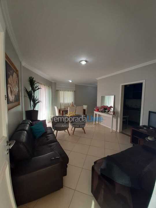 Apartamento para aluguel de temporada em Bombinhas (Praia de Bombas)