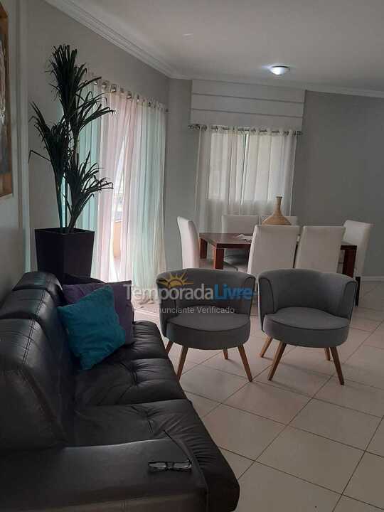 Apartamento para aluguel de temporada em Bombinhas (Praia de Bombas)