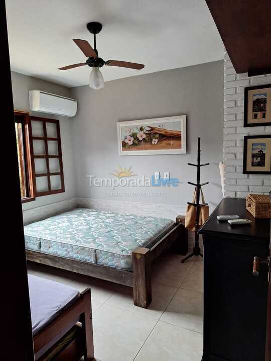 Casa para alquiler de vacaciones em Bertioga (Condominio Morada da Praia)