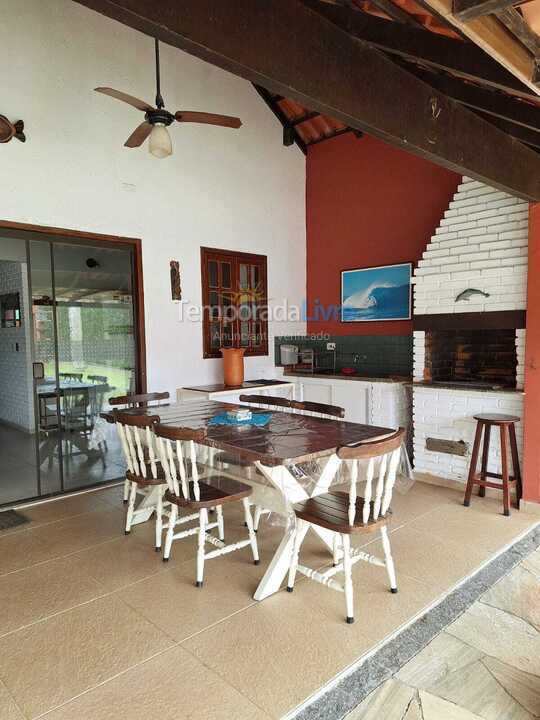 Casa para alquiler de vacaciones em Bertioga (Condominio Morada da Praia)