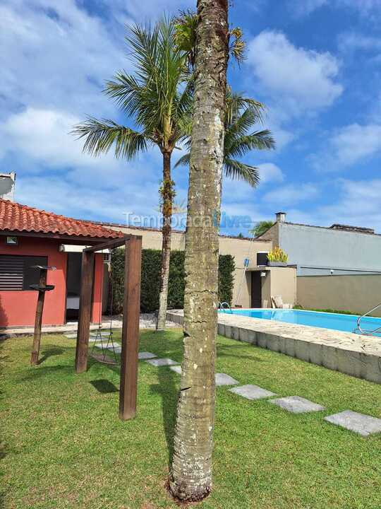 Casa para alquiler de vacaciones em Bertioga (Condominio Morada da Praia)