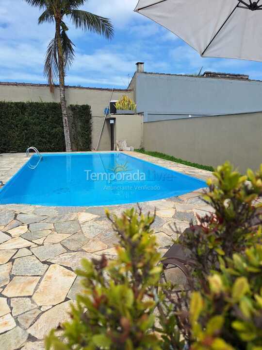 Casa para alquiler de vacaciones em Bertioga (Condominio Morada da Praia)