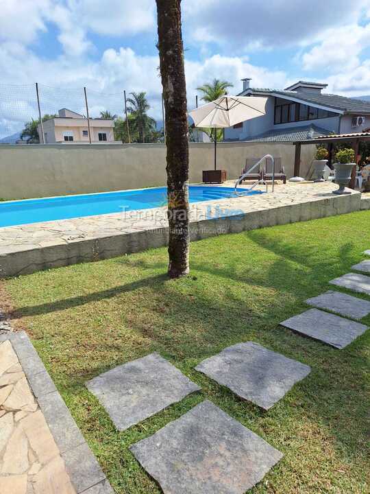 Casa para alquiler de vacaciones em Bertioga (Condominio Morada da Praia)