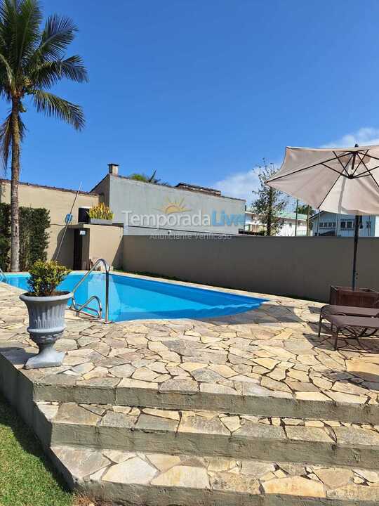 Casa para alquiler de vacaciones em Bertioga (Condominio Morada da Praia)