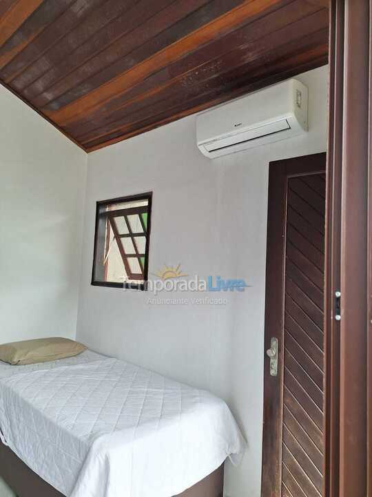 Casa para alquiler de vacaciones em Bertioga (Condominio Morada da Praia)