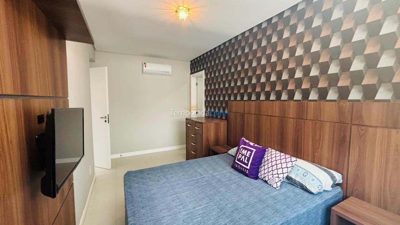 Apartment for vacation rental in Governador Celso Ramos (Praia de Palmas)