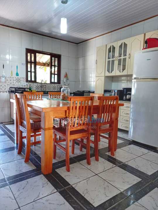 Casa para aluguel de temporada em Ubatuba (Praia do Lázaro)