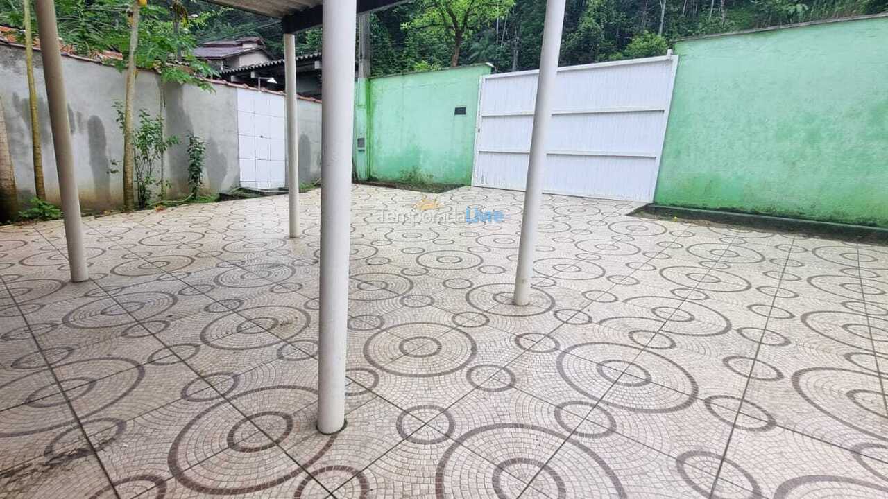 Casa para aluguel de temporada em Ubatuba (Praia do Lázaro)