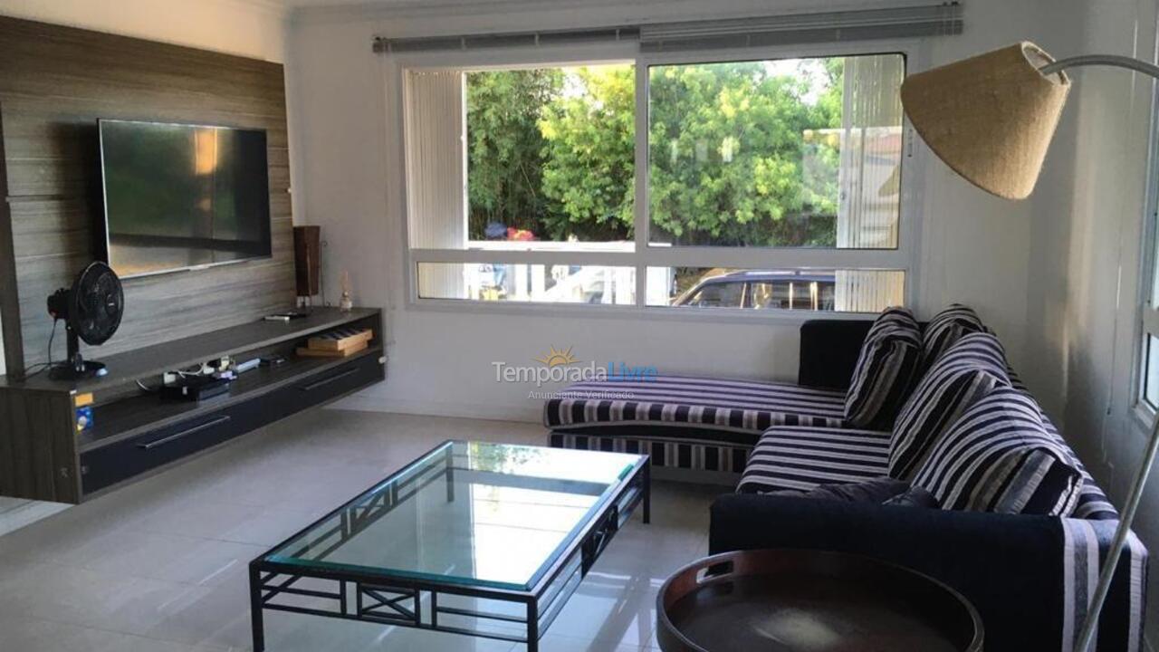 House for vacation rental in Florianópolis (Praia da Daniela)
