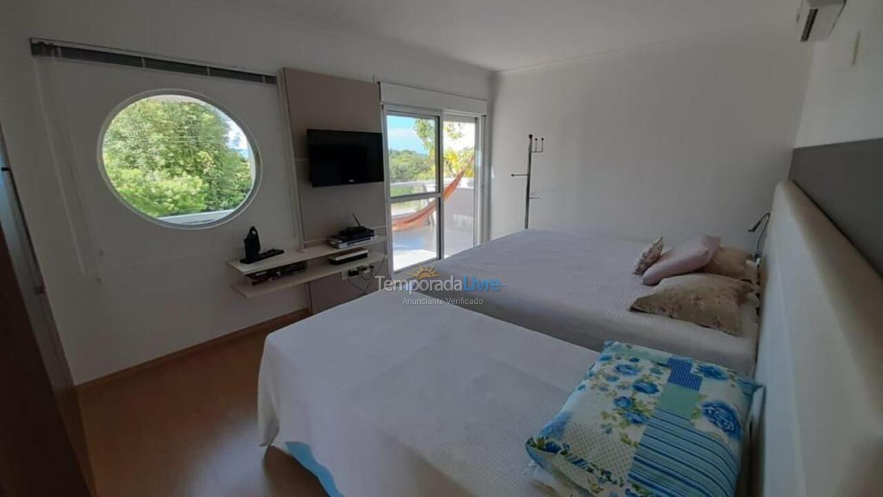 House for vacation rental in Florianópolis (Praia da Daniela)