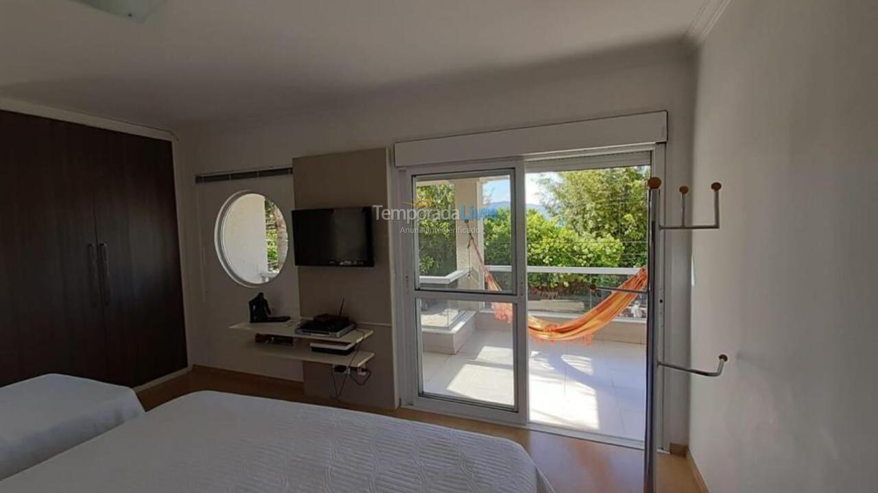 House for vacation rental in Florianópolis (Praia da Daniela)