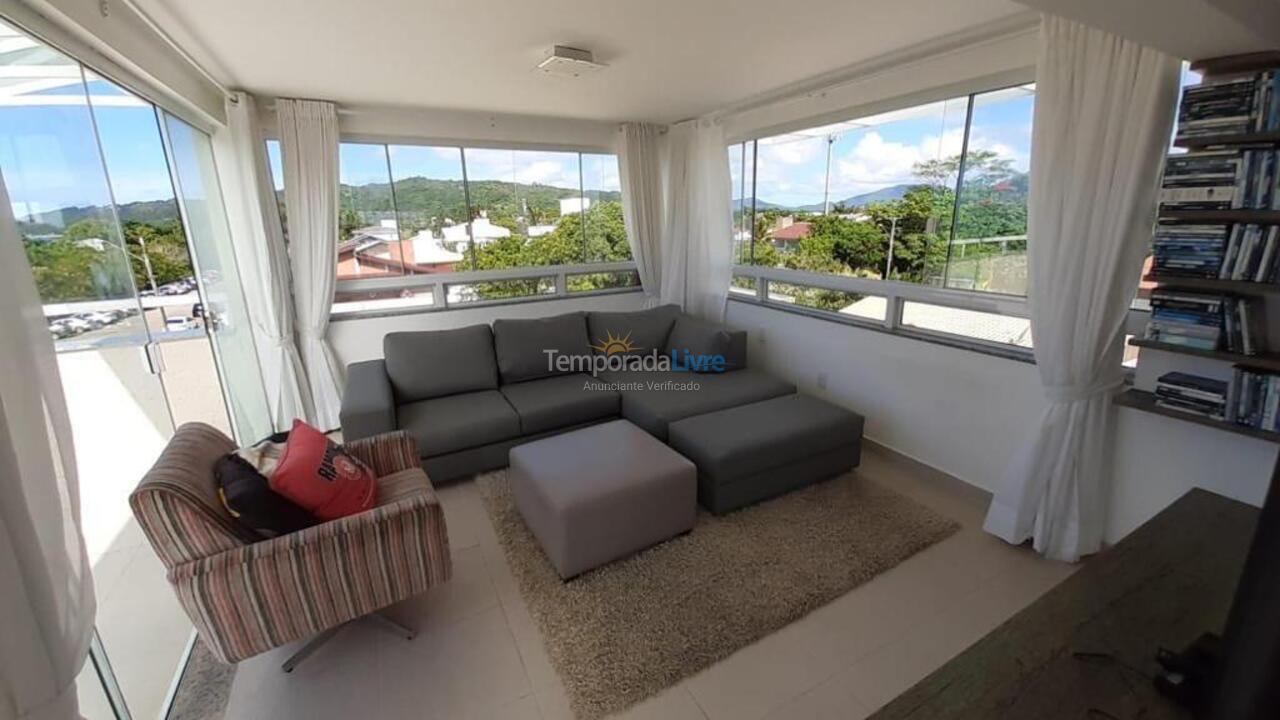 House for vacation rental in Florianópolis (Praia da Daniela)