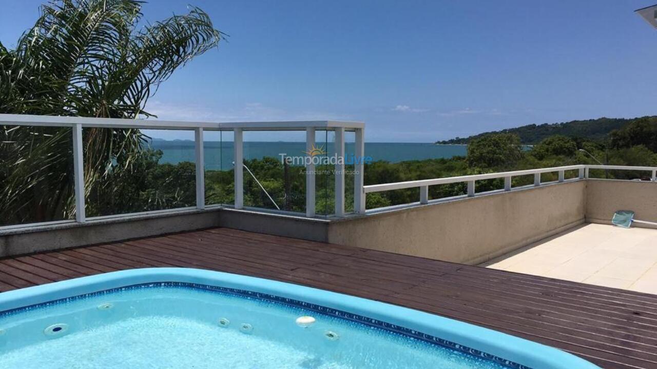 House for vacation rental in Florianópolis (Praia da Daniela)