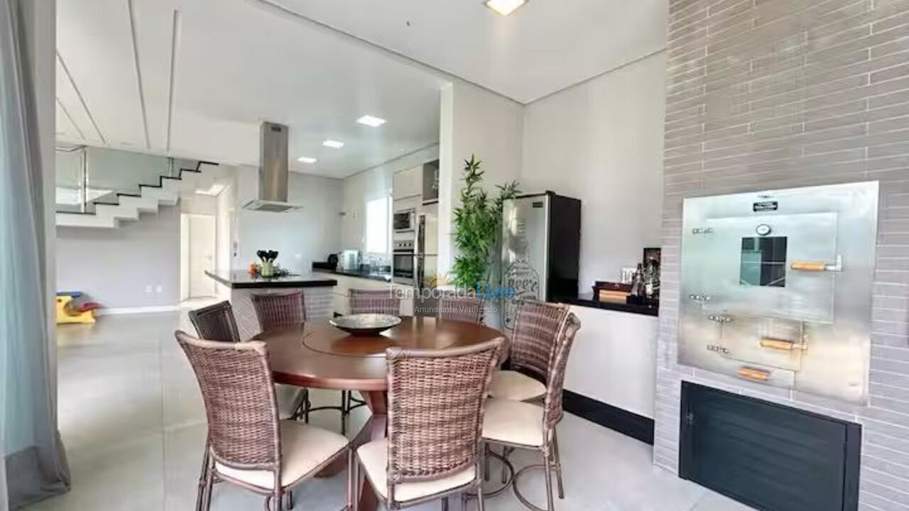 House for vacation rental in Governador Celso Ramos (Praia de Palmas)